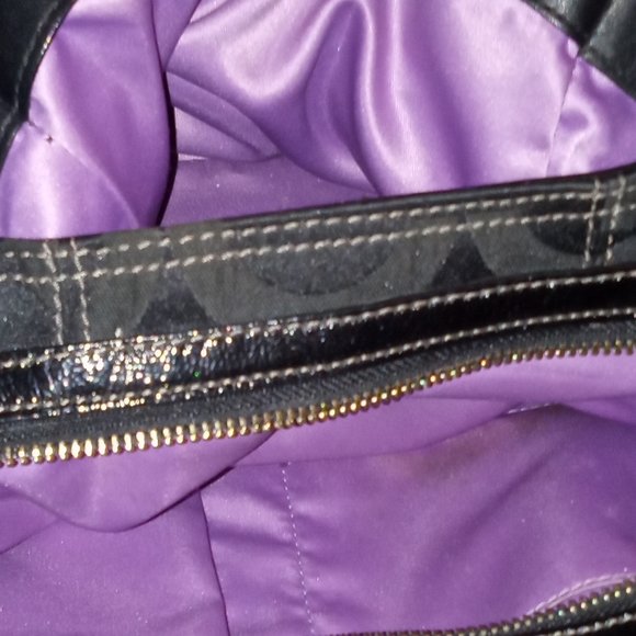 Used Coach purse - Picture 2 of 4